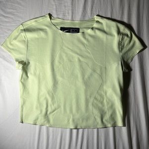 Nike WMN City Ready Run Top “Barely Volt”